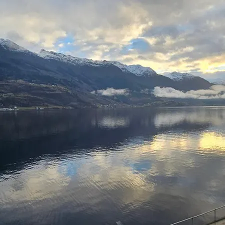 Slett Hardanger Fjordblikk